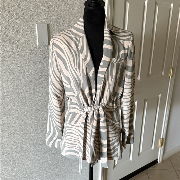 Stylish Zebra Misa  Print Women's Jacket - Picture 1 of 9